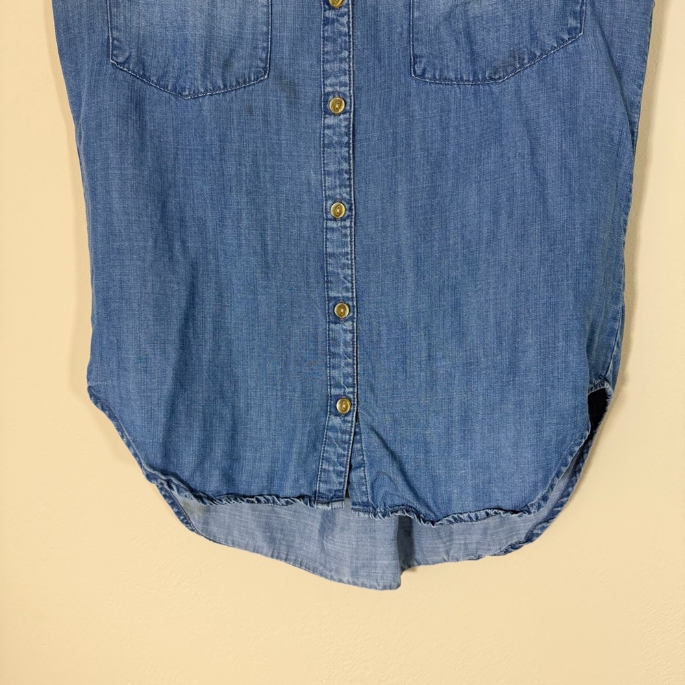 Cloth & Stone Chambray Cap Sleeve Shirt Top Size Small Button Up Chest Pockets - Picture 5 of 9